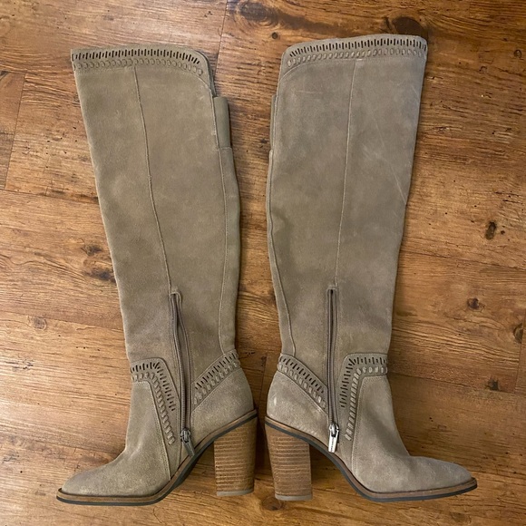 Vince Camuto 🔥 Over the knee Suede Boot 🔥 Sz 7  ⭐️NWOT⭐️ - Picture 6 of 7